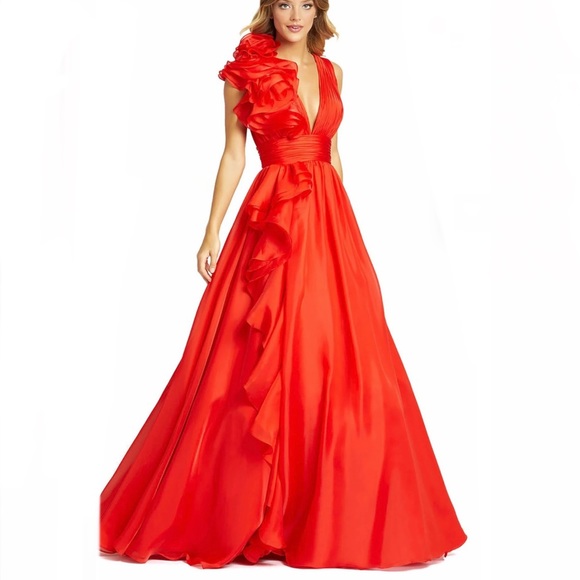Mac Duggal Ruffle Detail Ruched Cherry Red Chiffon Ballgown Size 4 New With Tag - Picture 1 of 16